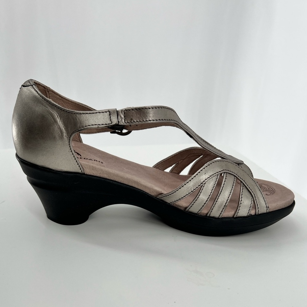 DROMEDARIS - Women's Adjustable Strap Sandal in Pewter. Size EU 38